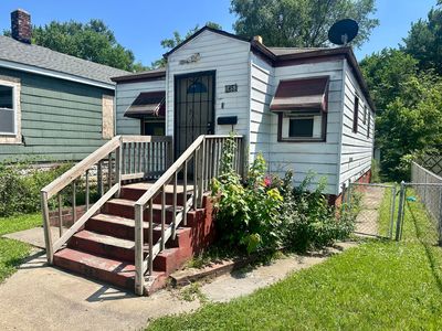 1453 W 17th Ave, Gary, IN, 46407