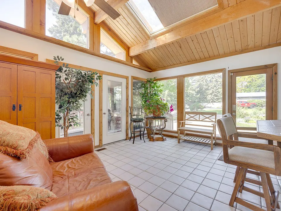 19 Crescent Ln #ID1546447P