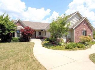 S77W16958 Casey Dr, Muskego, WI 53150