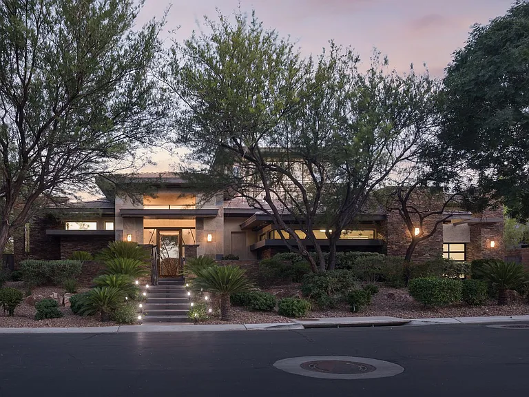 17 Soaring Bird Ct — Photo 2