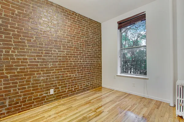 Rented by Creed Realty Group | media 2