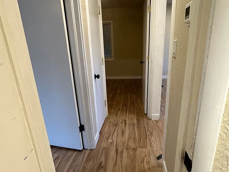 225 E Louise Ave — Photo 15