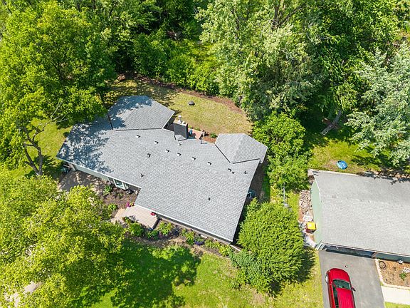 4th image of 777 Keokuk Ln