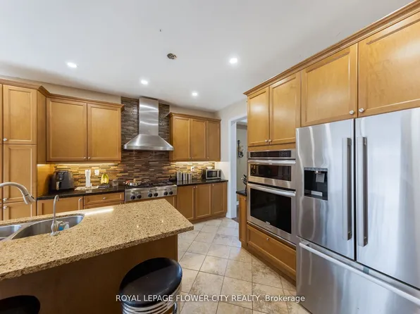 889 O'Reilly Cres, Shelburne, ON L9V 2S4