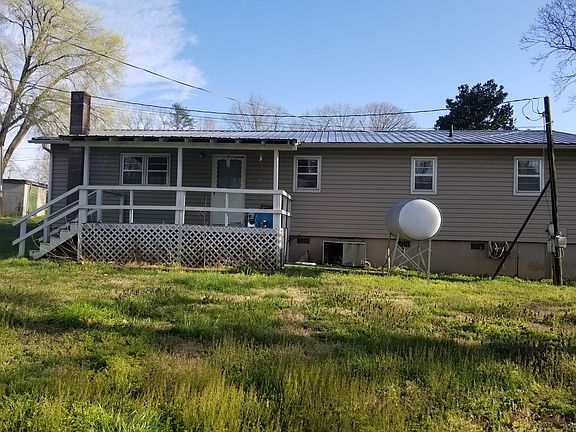 3rd image of 3904 Miller Dr
