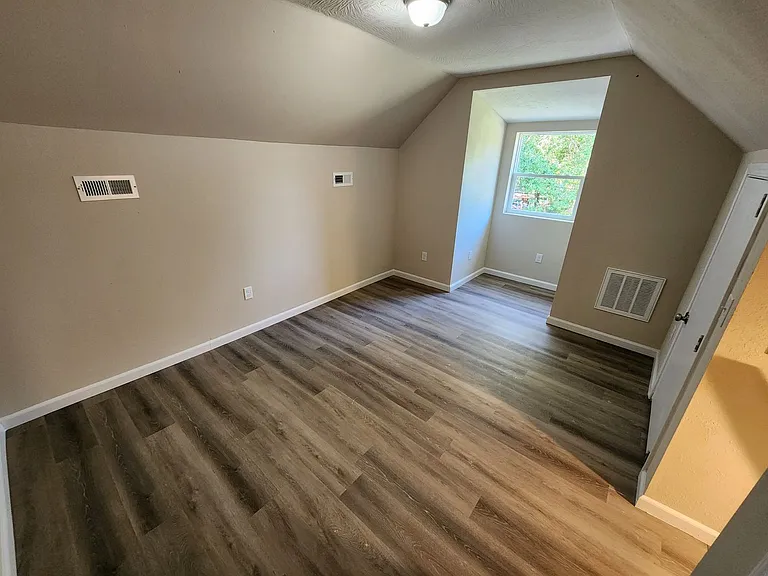 2153 N National Ave — Photo 25