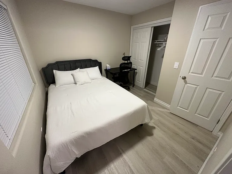 2292 S Park Ave — Photo 5