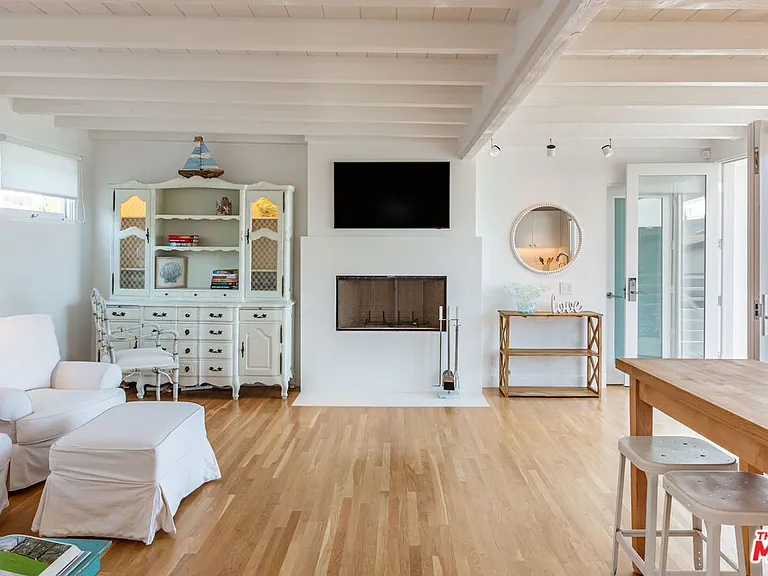 25212 Malibu Rd — Photo 38