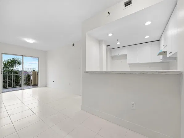 1650 NW 27th Ave, Miami, FL 33125