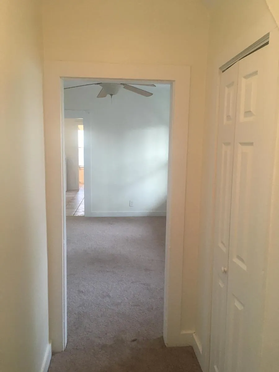 Building Photo - 148 Walnut St #1