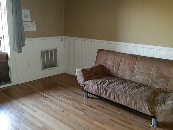 Living Room -  Nice Floor !