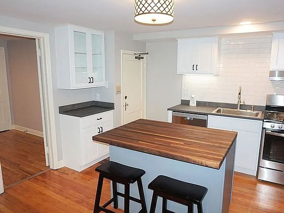 2nd image of 1899 Selby Ave APT 2