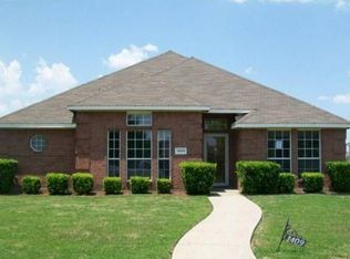 1409 Knob Hill Dr, Desoto, TX 75115