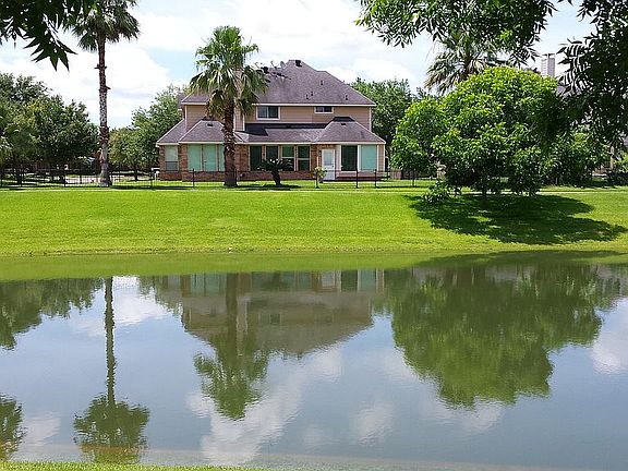2nd image of 5415 Drakeview Ct