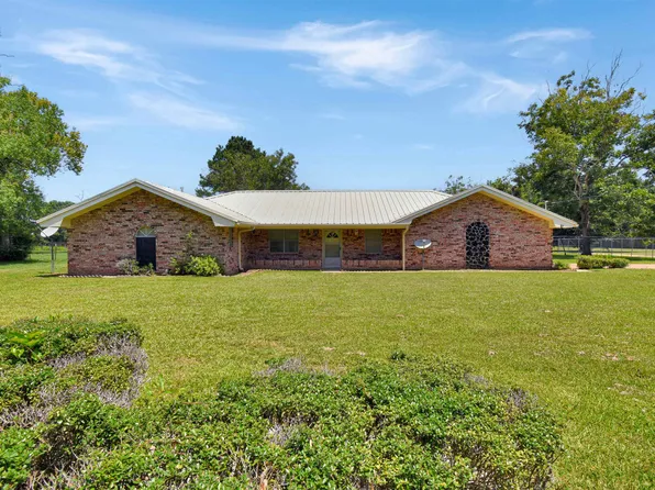 8059 Bryant Dr, Silsbee, TX 77656
