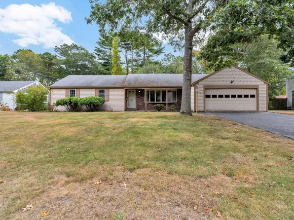 180 Buckskin Path, Centerville, MA 02632