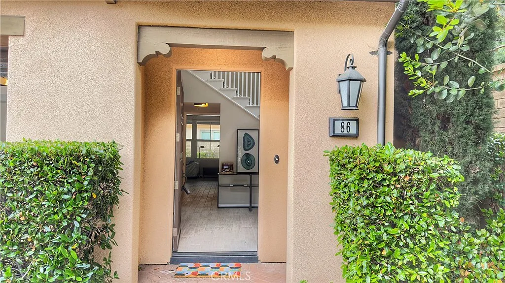 3 bed, 2.5 bath, 1920 sqft, $5,500 — Photo 1