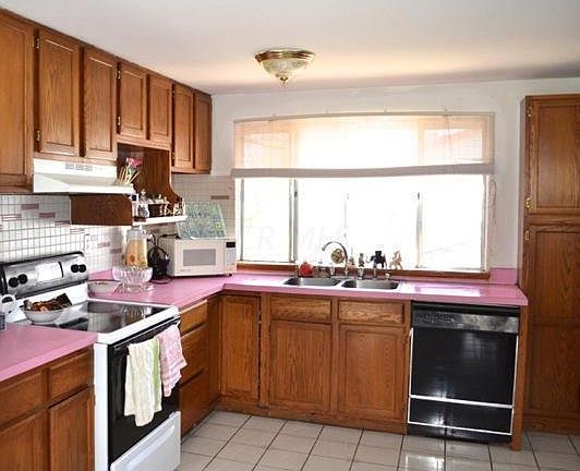 5th image of 6099 Ambleside Dr