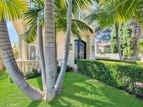123 N Doheny Dr, Beverly Hills, CA 90211