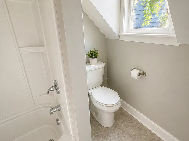 811 & 813 Park St SW — Photo 16