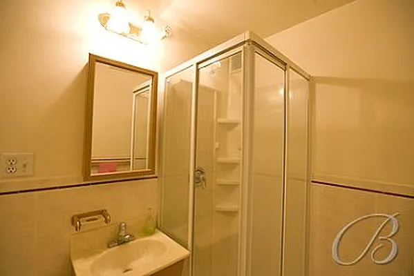 Sold by Bellmarc Realty | media 4