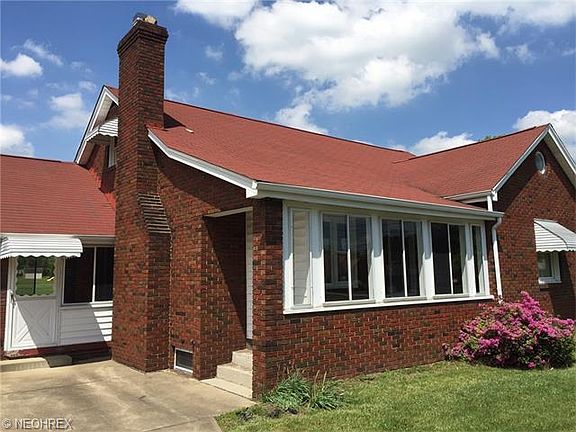 2nd image of 562 Edward Ln