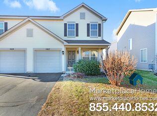 1662 Cameron Dr, Hampshire, IL 60140