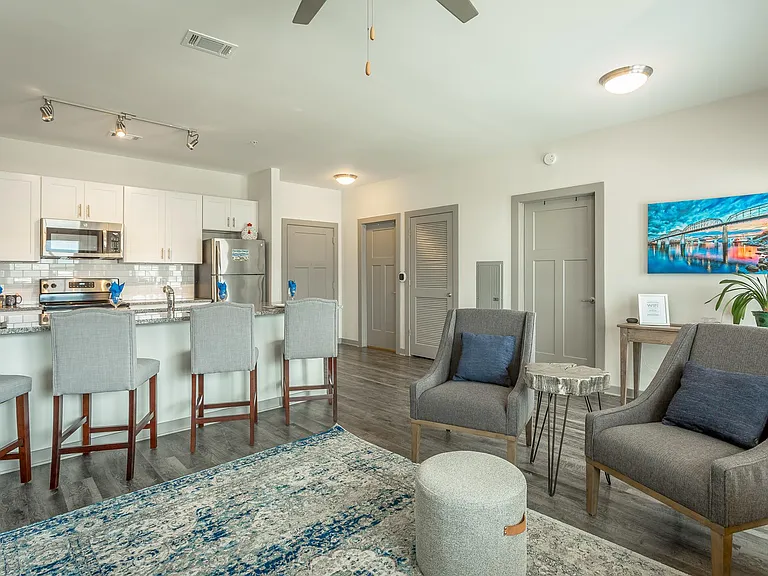 804 Riverfront Pkwy #206 — Photo 3
