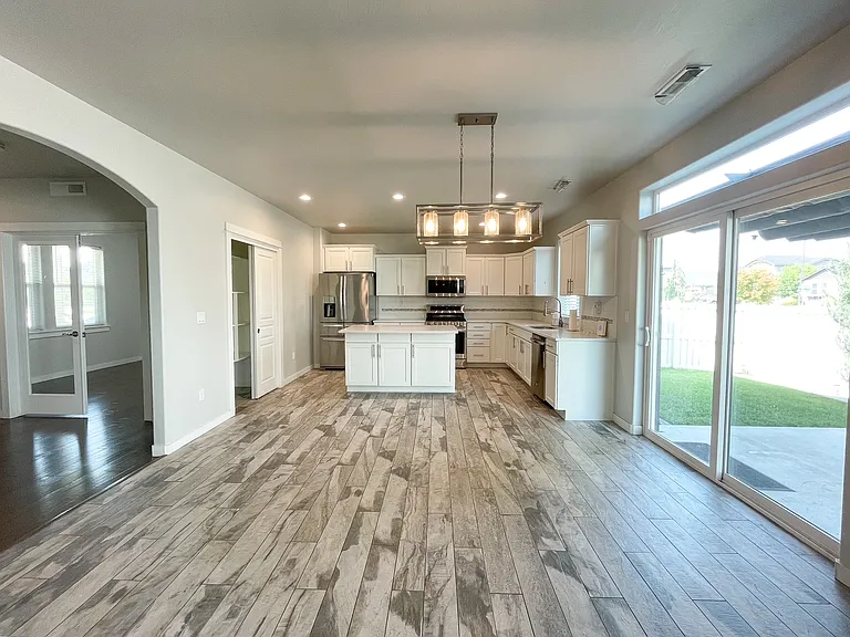 11473 W Baserri Dr — Photo 11