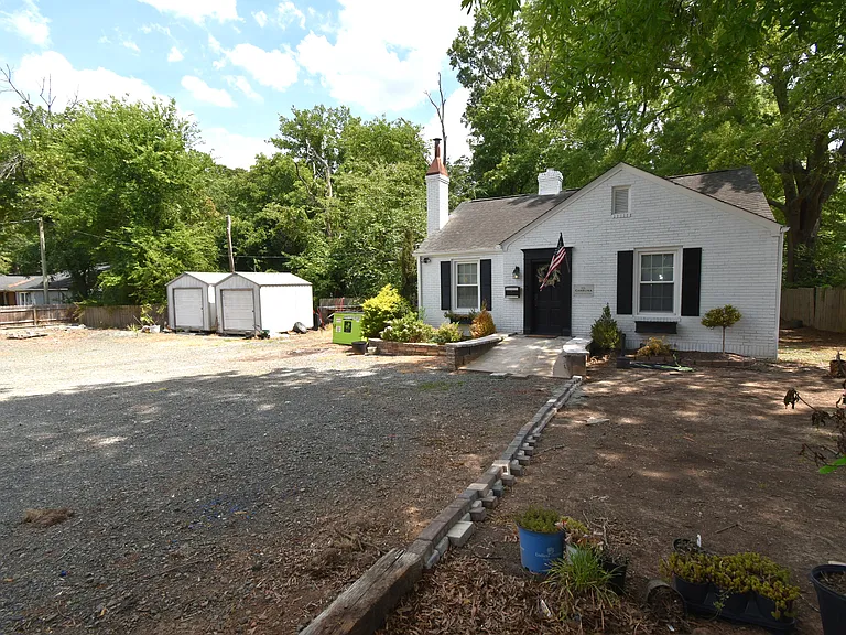 2603 W Carver St — Photo 8