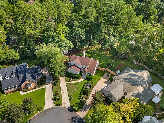 5th image of 2813 Colonnade Ct