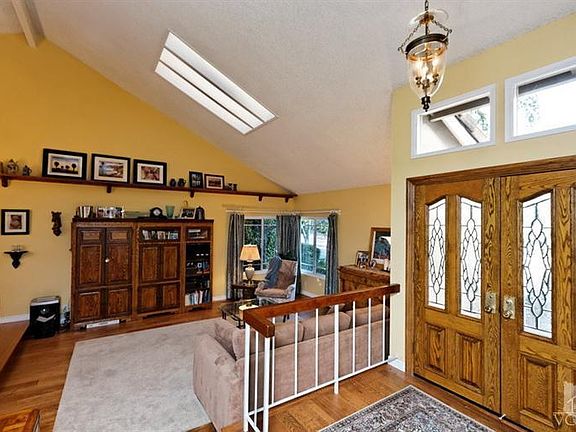 3rd image of 2859 N Keats Ave