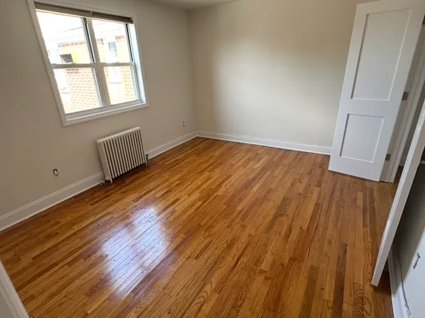 64-39 224th St, Oakland Gardens, NY 11364