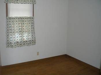 4th image of 4322 Kruschke Ave