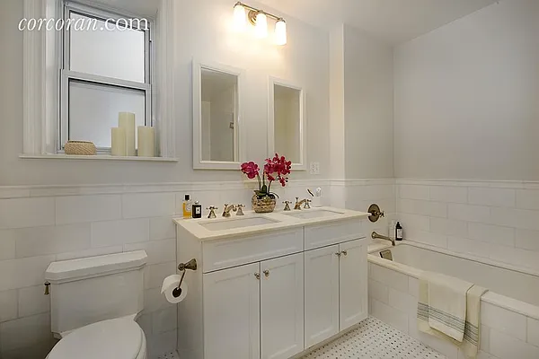 Sold by Corcoran | media 23