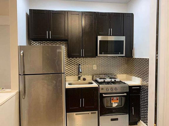 2nd image of 210 W 107th St APT 2G