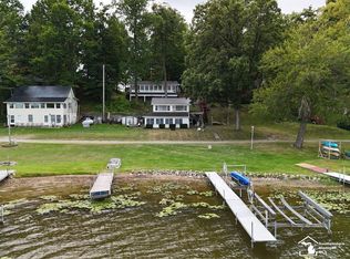 9911 Lake Dr, Montgomery, MI 49255