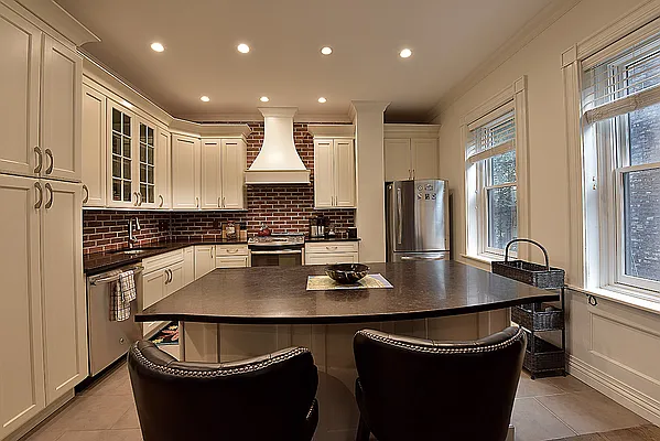 Rented by LEE & ASSOCIATES NYC RESIDENTIAL LLC | media 6