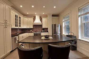 Rented by LEE & ASSOCIATES NYC RESIDENTIAL LLC