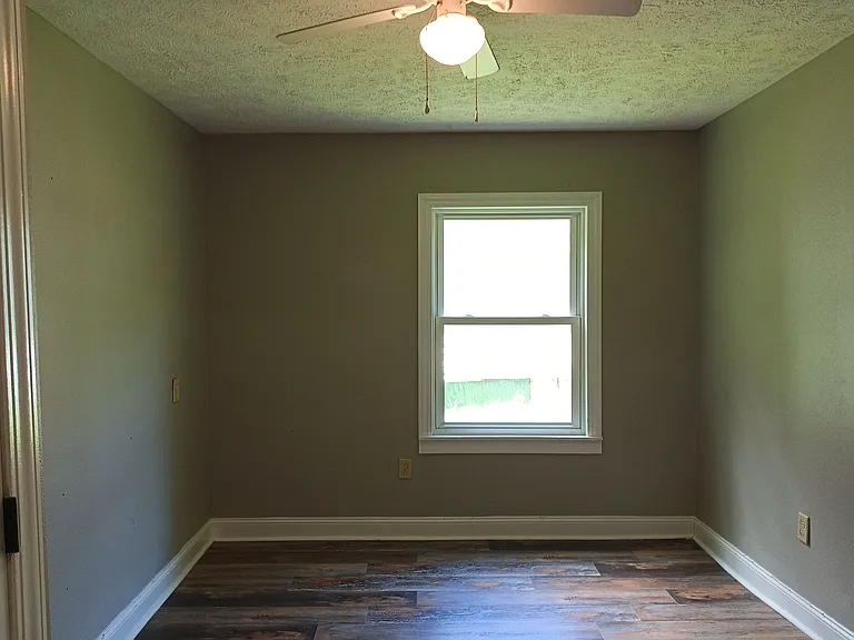 111 Elizabeth St — Photo 7