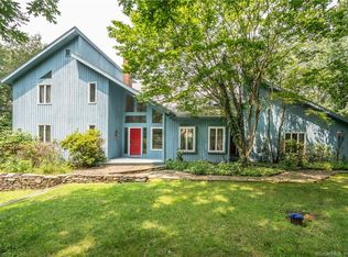 121 Mountain View Rd, Glastonbury, CT 06033