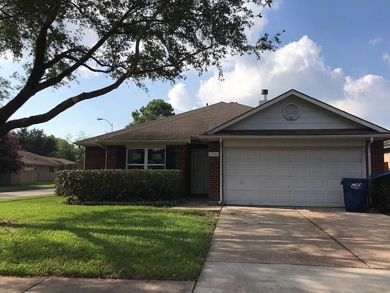 1st image of 17450 Glenmorris Dr