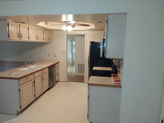 5th image of 207 Birdie Rd