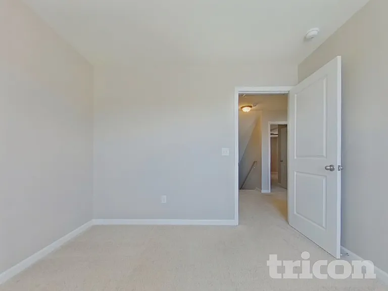 1076 Crescent Moon Loop Rd — Photo 10