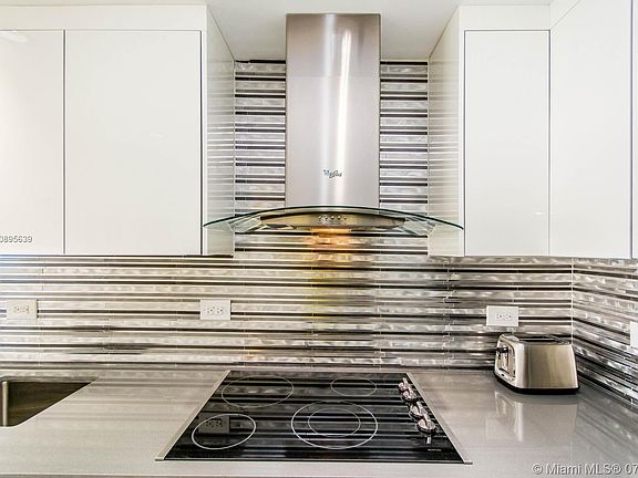3rd image of 5601 Collins Ave #110