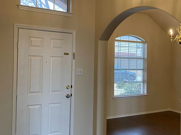 2nd image of 8112 Stone Ridge Dr