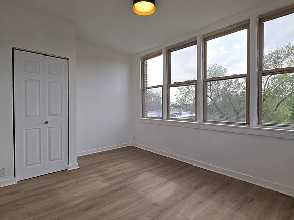 4th image of 6018 S Saint Lawrence Ave #3