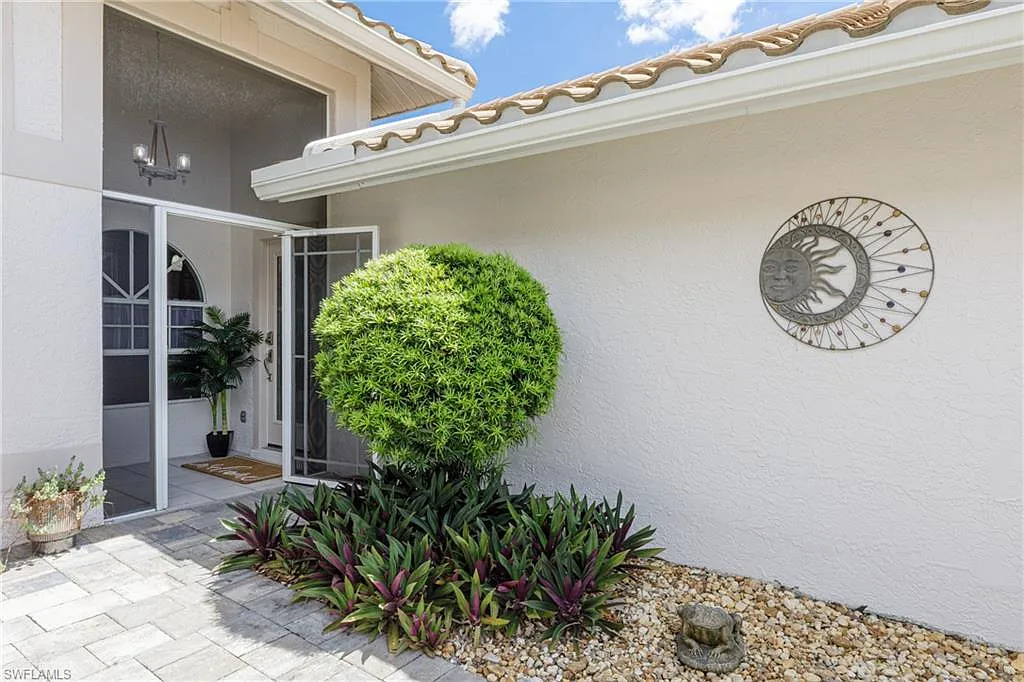 3 bed, 2.0 bath, 1466 sqft, $9,000 — Photo 3