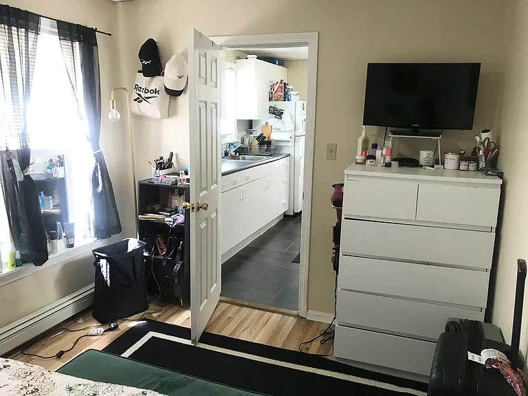 160 Otis St #2 — Photo 7