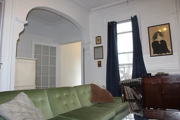 Rented by Compass | media 9